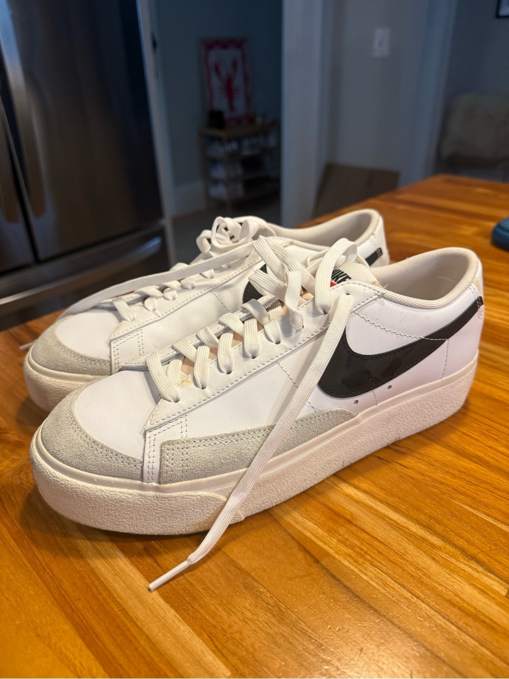 Nike woman’s low blazer platform